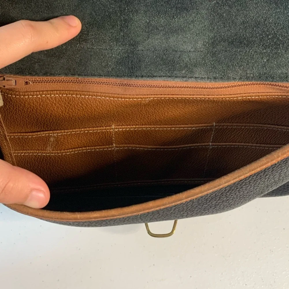Dooney & Bourke Vintage All weather Leather Bag - Picture 13 of 15